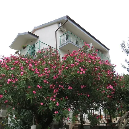 Apartments Caleta Baška Voda Buitenkant foto