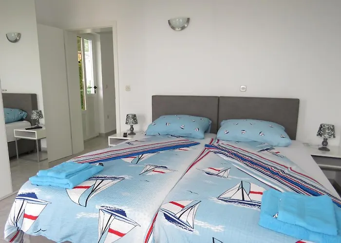 Apartments Caleta